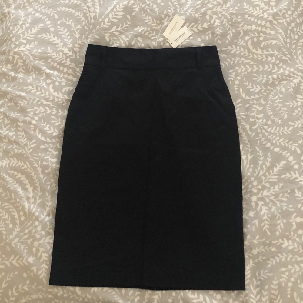 NWT! Banana Republic pencil skirt black size 12